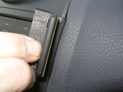 Brodit ProClip 653731 voor Ford Fiesta 2006-2008 - montagepositie op dashboard