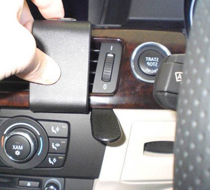 Brodit ProClip 653737 voor BMW 3-series E90, E91, E92, E93 2005-2012 - ProClip geplaatst in het voertuig