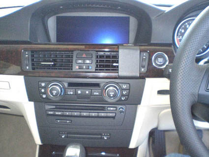 Brodit ProClip 653737 voor BMW 3-series E90, E91, E92, E93 2005-2012 - installatiepositie