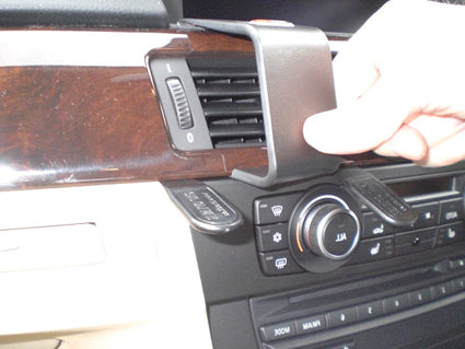 Brodit ProClip 653738 voor BMW 3-series E90, E91, E92, E93 2005-2012 - montagepositie op dashboard