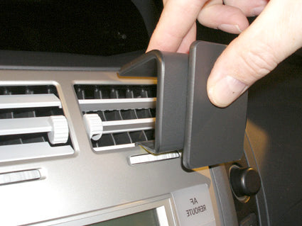 Brodit ProClip 653741 voor Toyota Yaris 2006-2011 - montagepositie op dashboard