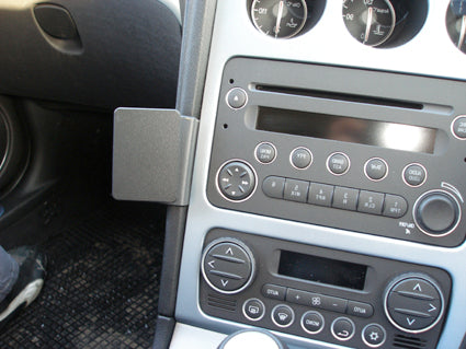 Brodit ProClip 653744 voor Alfa Romeo Spider/GTV 2006-2011, Alfa Romeo Brera 2006-2011 en Alfa Romeo 159 2006-2013 - installatiepositie