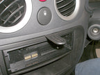 Brodit ProClip 653750 voor Citroen Pluriel 2006-2009, Citroen C3 2006-2009 en Citroen C2 2006-2009 - montagepositie op dashboard