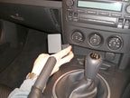 Brodit ProClip 653755 voor Mazda MX-5 2006-2008 en Mazda Miata 2006-2008 - detail van dashboardmontage