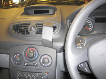 Brodit ProClip 653796 voor Renault Clio Tourer 2008-2012 en Renault Clio III 2006-2012 - installatiepositie