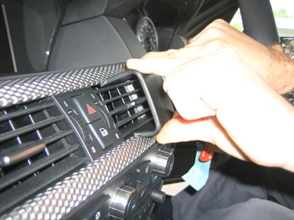 Brodit ProClip 653802 voor BMW 5-series M5 E60, E61 2004-2010 - detail van dashboardmontage