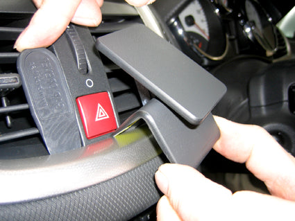 Brodit ProClip 653815 voor Peugeot 207 2006-2014 - ProClip geplaatst in het voertuig