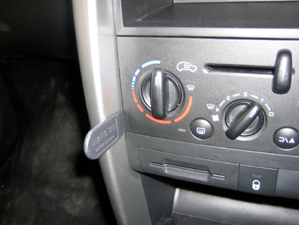Brodit ProClip 653816 voor Peugeot 207 2006-2014 - montagepositie op dashboard