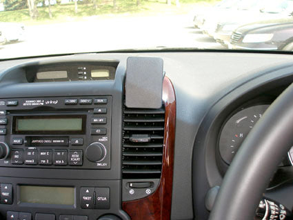 Brodit ProClip 653828 voor Kia Sedona 2006-2014 en Kia Carnival 2006-2011 - installatiepositie