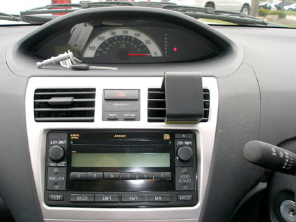 Brodit ProClip 653835 voor Toyota Yaris 4-doors 2007-2011 - installatiepositie