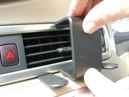 Brodit ProClip 653867 voor Volvo XC70 2008-2011, Volvo V70 II 2008-2011 en Volvo S80 2007-2011 - ProClip geplaatst in het voertuig