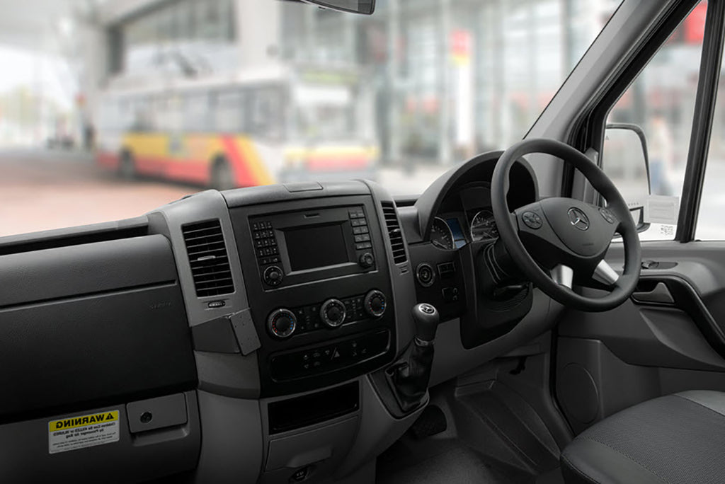 Brodit ProClip 653874 voor Mercedes Benz Sprinter 2007-2018 en Volkswagen Crafter 2007-2016 - productfoto zwarte ABS montagebasis