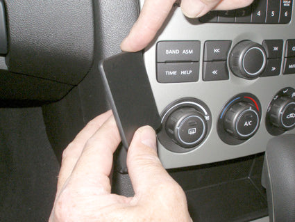 Brodit ProClip 653889 voor Holden Commodore Omega 2007-2010 en Holden Calais 2007-2010 - ProClip geplaatst in het voertuig
