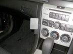 Brodit ProClip 653889 voor Holden Commodore Omega 2007-2010 en Holden Calais 2007-2010 - installatiepositie