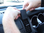 Brodit ProClip 653919 voor Nissan Tiida Latio 2005-2011 en Nissan Tiida 2005-2011 - detail van dashboardmontage