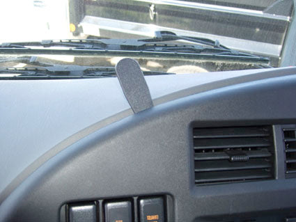 Brodit ProClip 653934 voor Chevrolet T-series 2006-2009 en Isuzu F-series 2006-2009 - montagepositie op dashboard