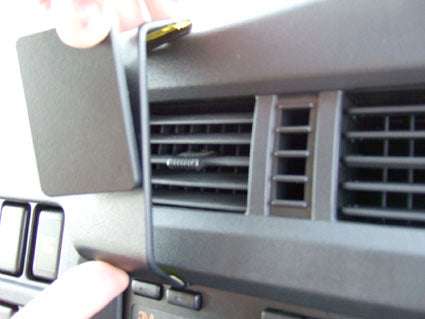 Brodit ProClip 653934 voor Chevrolet T-series 2006-2009 en Isuzu F-series 2006-2009 - ProClip geplaatst in het voertuig