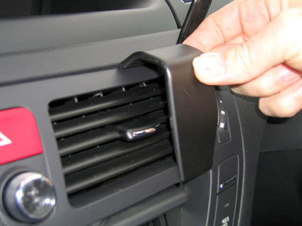Brodit ProClip 653950 voor Citroen C4 Picasso 2007-2013 en Citroen C4 Grand Picasso 2007-2013 - detail van dashboardmontage