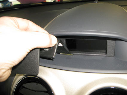 Brodit ProClip 653967 voor Holden Corsa 2007-2011, Opel Corsa 2007-2014 en Vauxhall Corsa 2007-2014 - ProClip geplaatst in het voertuig