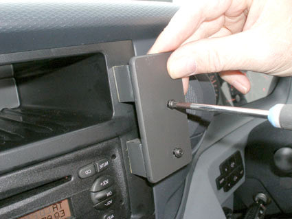 Brodit ProClip 653968 voor Iveco Daily 2006-2014 - detail van dashboardmontage