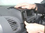 Brodit ProClip 653980 voor Mercedes Benz Sprinter 2000-2006 - detail van dashboardmontage