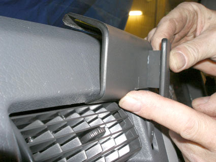 Brodit ProClip 653986 voor Volvo FL 2007-2026 en Volvo FE 2007-2026 - ProClip geplaatst in het voertuig