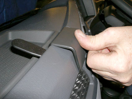 Brodit ProClip 653986 voor Volvo FL 2007-2026 en Volvo FE 2007-2026 - detail van dashboardmontage