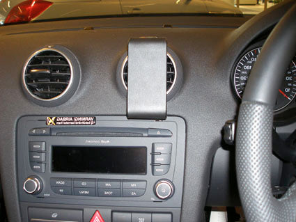 Brodit ProClip 653989 voor Audi S3 2007-2013 en Audi A3 2007-2012 - installatiepositie