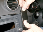 Brodit ProClip 653990 voor Audi S3 2007-2013 en Audi A3 2007-2012 - ProClip geplaatst in het voertuig