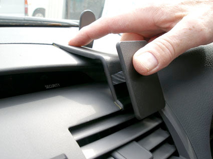 Brodit ProClip 653998 voor Toyota Aurion 2007-2012 - detail van dashboardmontage