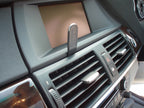 Brodit ProClip 654008 voor BMW X6 2009-2014 en BMW X5 2007-2013 - montagepositie op dashboard