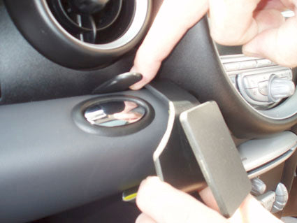 Brodit ProClip 654046 voor Mini Roadster 2011-2016, Mini One 2007-2015 e.a. - ProClip geplaatst in het voertuig