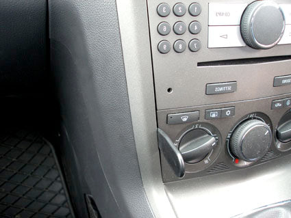 Brodit ProClip 654054 voor Holden Captiva Max 2007-2011 en Vauxhall Antara 2007-2017 - montagepositie op dashboard