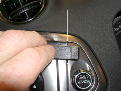 Brodit ProClip 654055 voor Ford Mondeo 2008-2014 - montagepositie op dashboard