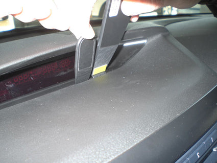 Brodit ProClip 654082 voor Subaru WRX 2008-2014, Subaru Impreza 2008-2012 en Subaru Forester 2008-2012 - montagepositie op dashboard