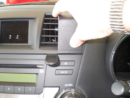 Brodit ProClip 654096 voor Toyota Kluger 2008-2013 en Toyota Highlander 2008-2013 - ProClip geplaatst in het voertuig