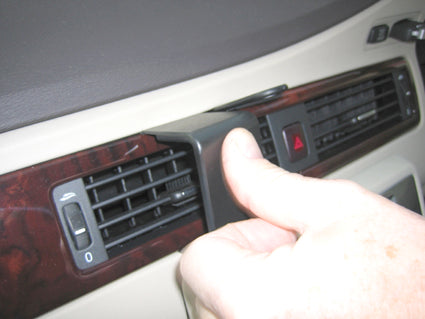 Brodit ProClip 654116 voor Volvo XC70 2008-2011, Volvo V70 II 2008-2011 en Volvo S80 2007-2011 - ProClip geplaatst in het voertuig