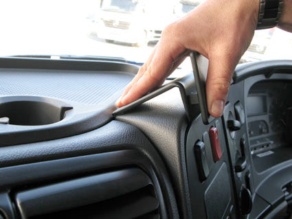 Brodit ProClip 654179 voor Mercedes Benz Atego 2008-2026 - detail van dashboardmontage