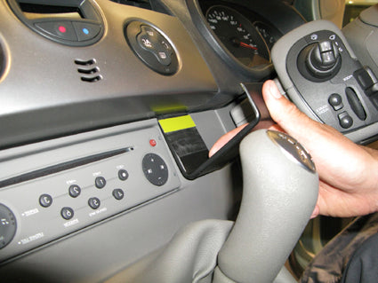 Brodit ProClip 654206 voor Renault Kangoo 2008-2013 - montagepositie op dashboard
