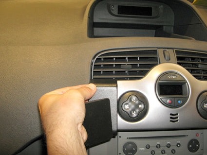 Brodit ProClip 654207 voor Renault Kangoo 2008-2013 - detail van dashboardmontage