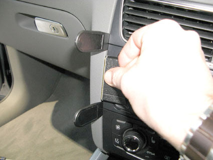 Brodit ProClip 654264 voor Audi Q5 2009-2014 - montagepositie op dashboard