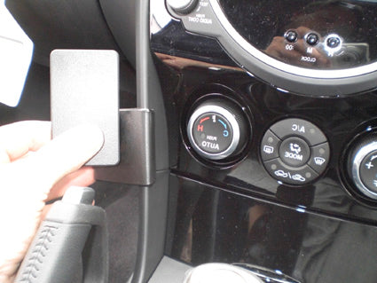 Brodit ProClip 654306 voor Mazda RX-8 2008-2012 - montagepositie op dashboard