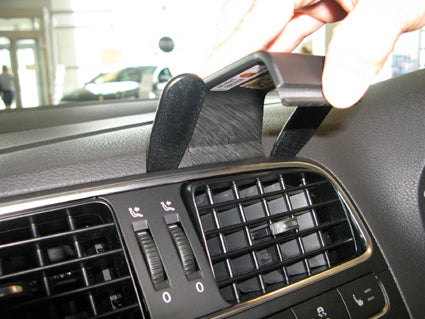 Brodit ProClip 654382 voor Volkswagen Polo 2010-2017 - montagepositie op dashboard