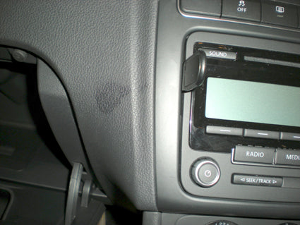 Brodit ProClip 654383 voor Volkswagen Polo 2010-2014 - montagepositie op dashboard