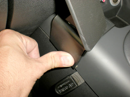 Brodit ProClip 654391 voor Renault Scénic 2010-2016 - detail van dashboardmontage