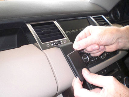 Brodit ProClip 654421 voor Land Rover Range Rover Sport 2010-2013 - montagepositie op dashboard