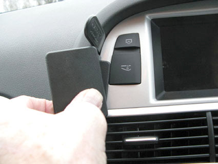 Brodit ProClip 654430 voor Audi S6 2010 en Audi A6 2010 - detail van dashboardmontage