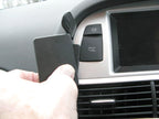 Brodit ProClip 654430 voor Audi S6 2010 en Audi A6 2010 - detail van dashboardmontage