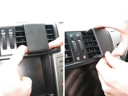 Brodit ProClip 654443 voor Toyota Prado 2010-2014 en Toyota LandCruiser 2010-2014 - detail van dashboardmontage
