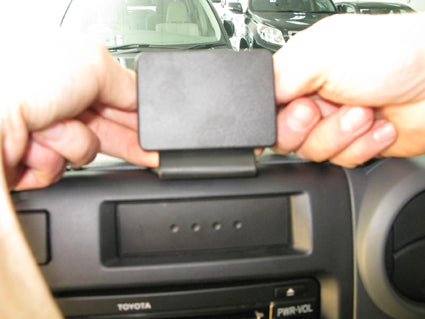 Brodit ProClip 654467 voor Toyota LandCruiser 70 2008-2023 - detail van dashboardmontage